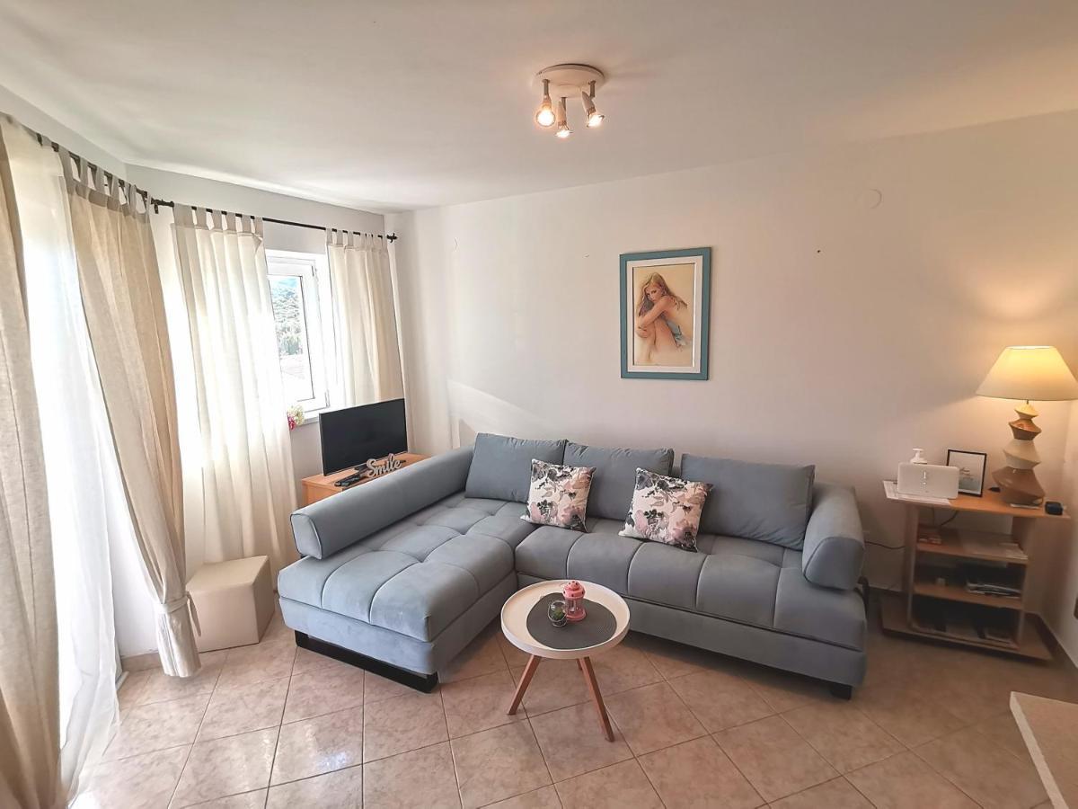 Lovely Apartment Branko Rabac With Balcony And Parking Buitenkant foto