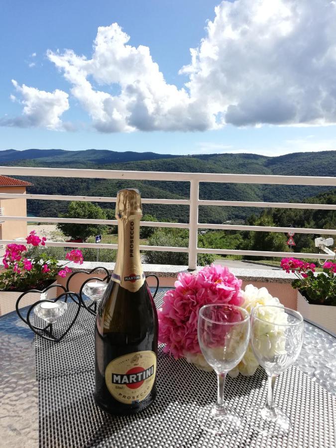 Lovely Apartment Branko Rabac With Balcony And Parking Buitenkant foto